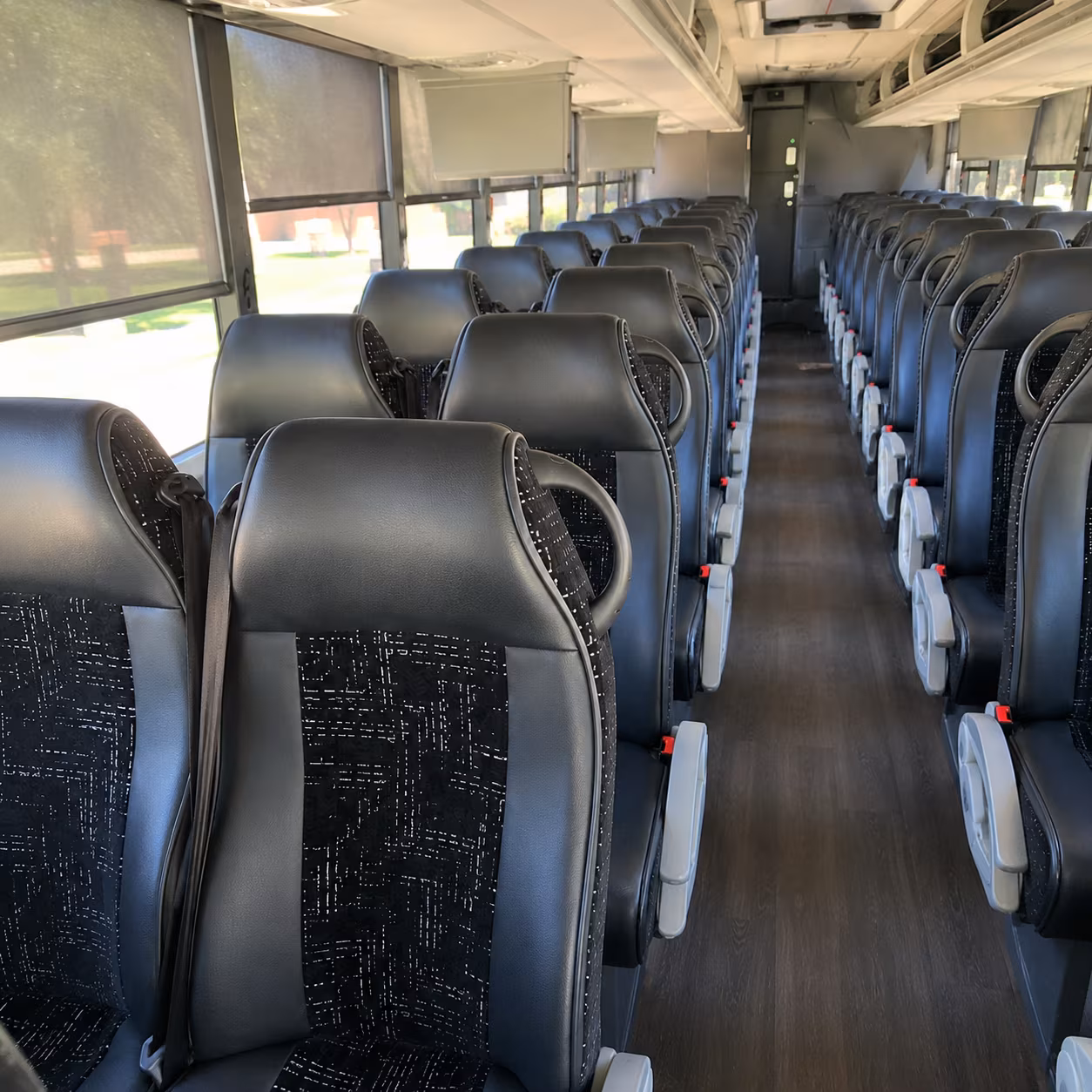 easily book transportation for your next airport transfer 2