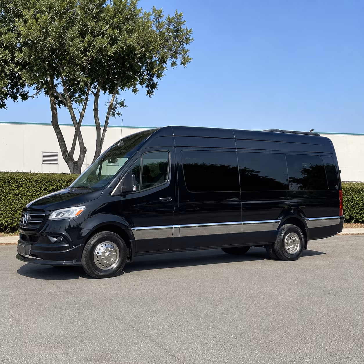 easily book transportation for your next airport transfer 3