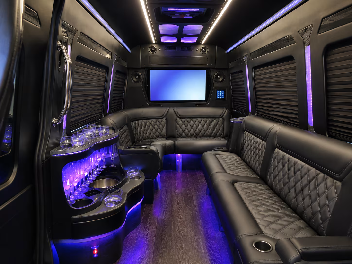 easily book transportation for your next prom 4