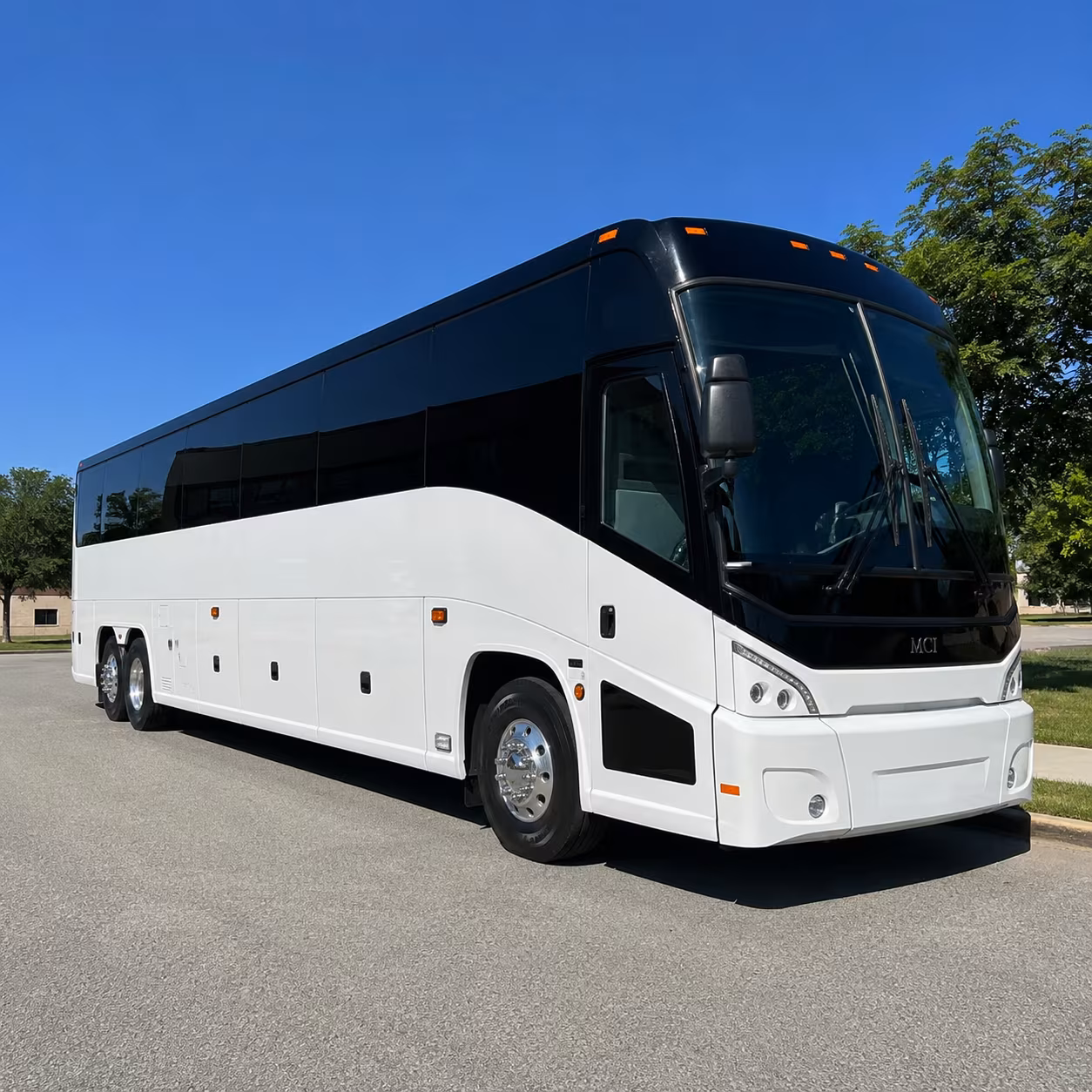 huntsville 40 passenger charter bus
