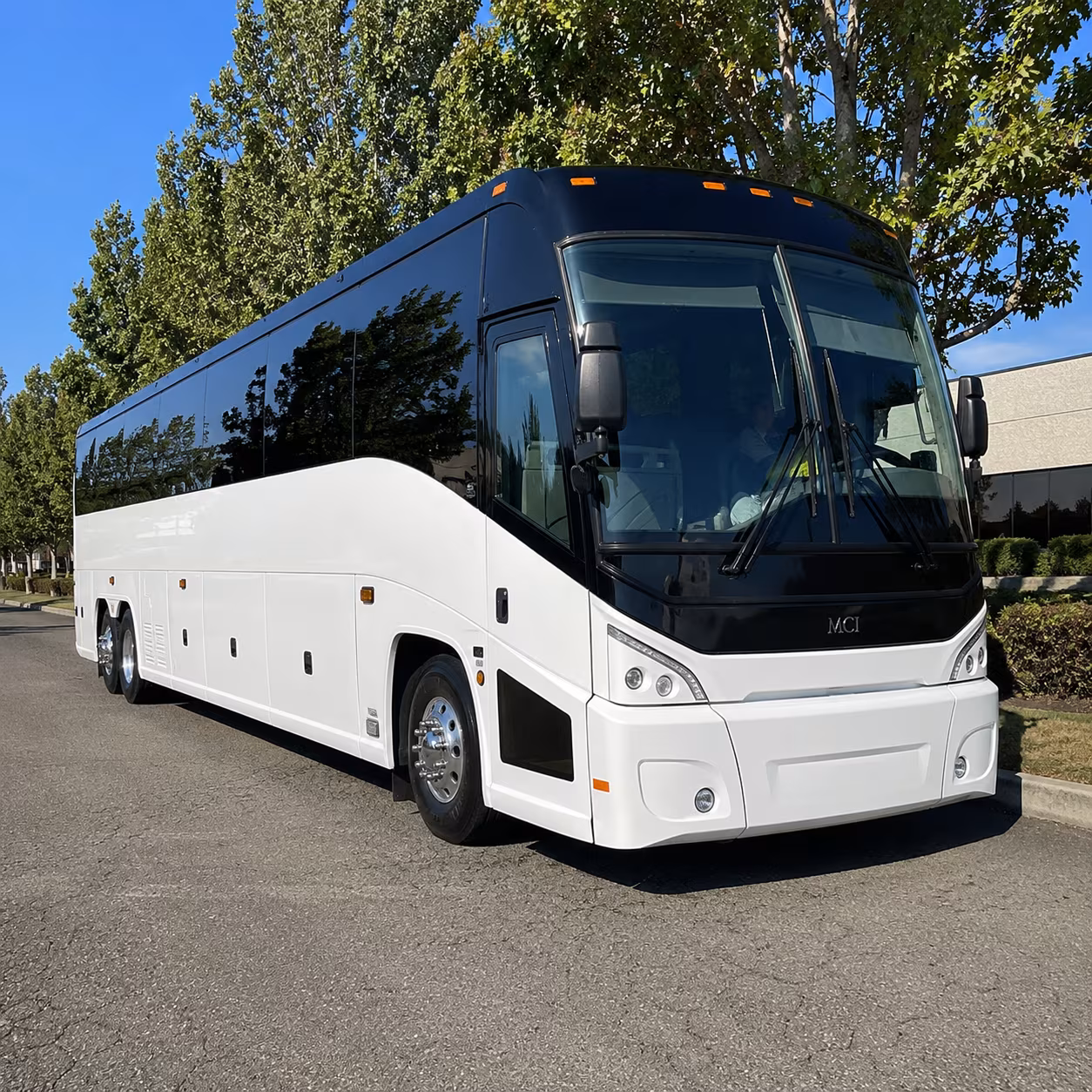 huntsville 50 passenger charter bus